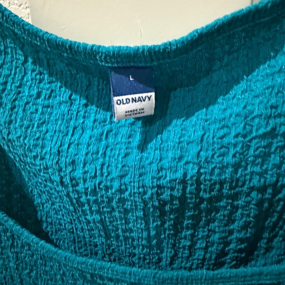 Textured Tank Top - Picture 2 of 3